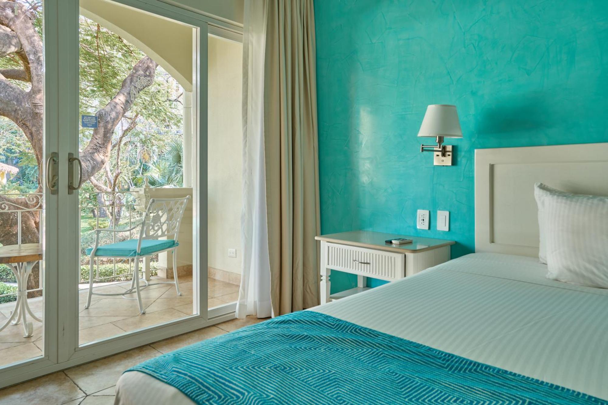 Hotel Tamarindo Diria Beach Resort Bilik gambar